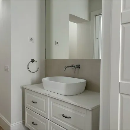 Rent this 2 bed apartment on Calle de Velázquez in 28001 Madrid, Spain