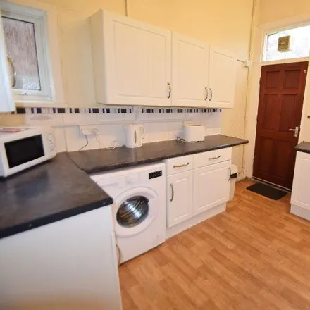 Image 3 - Newington Road, Sheffield, S11 8RZ, United Kingdom - Townhouse for rent