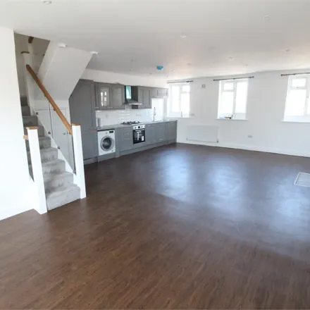 Rent this 2 bed apartment on Station Road in London, HA8 7AR