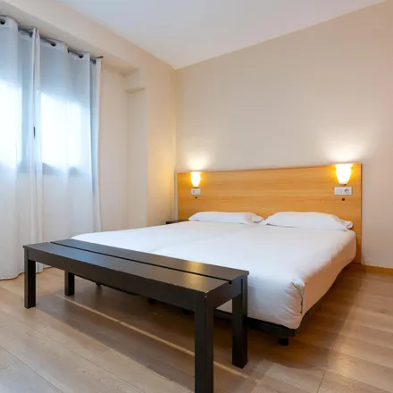 Rent this 1 bed apartment on Carrer de Villarroel in 163, 08036 Barcelona