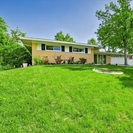 Image 2 - 10159 Drew Terrace, Crestwood, MO 63126, USA - House for sale