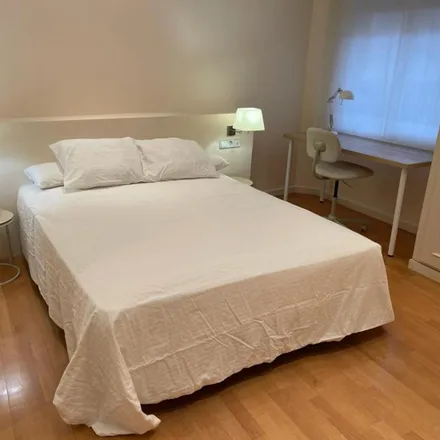 Rent this 3 bed apartment on Carrer de Balmes in 413, 08006 Barcelona