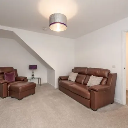 Image 5 - 13 Moredun Park Court, City of Edinburgh, EH17 7ER, United Kingdom - Apartment for rent