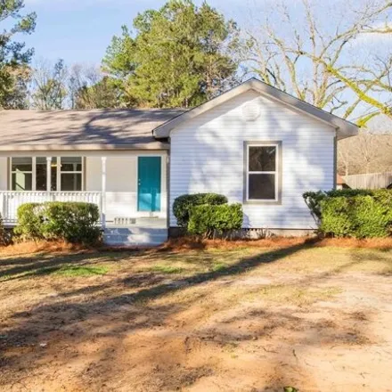 Buy this 3 bed house on Hunters Chase Circle in Thomasville, GA 31792