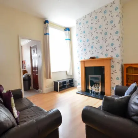 Rent this 2 bed room on Bartlett Street in Liverpool, L15 0HN