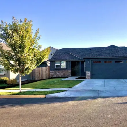Buy this 3 bed house on Southwest Obsidian Place in Redmond, OR 97756