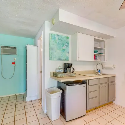 Image 7 - Inglis, FL - Apartment for rent