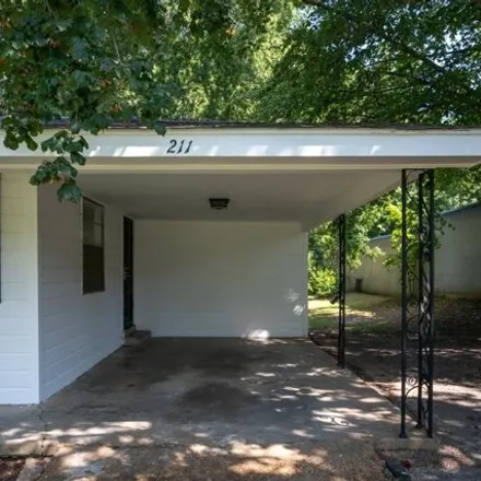 Image 3 - 137 Drake Avenue, Ripley, TN 38063, USA - House for sale