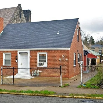 Buy this studio house on 609 Wallace Avenue in Wilkinsburg, PA 15221