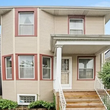 Buy this 3 bed house on 3622 North Kedzie Avenue in Chicago, IL 60625