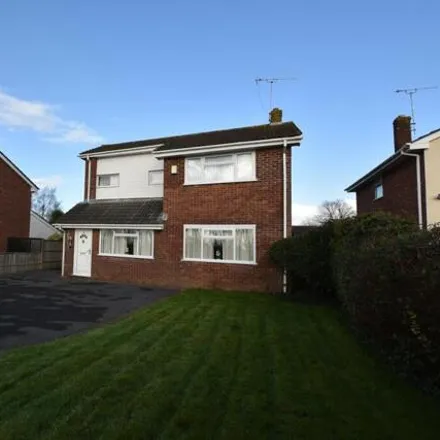 Rent this 3 bed house on The Bramleys in Nailsea, BS48 4RL