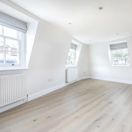 Rent this 4 bed house on 12 Rutland Street in London, SW7 1EL