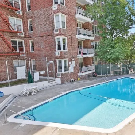 Buy this studio apartment on 601 Kappock Street in New York, NY 10463