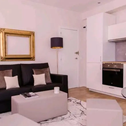 Rent this 1 bed apartment on Carrer de Sant Vicent Màrtir in 44, 46002 Valencia