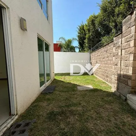 Image 2 - Casa, Calle 21 Sur, Amates Residencial, 72760, PUE, Mexico - House for rent
