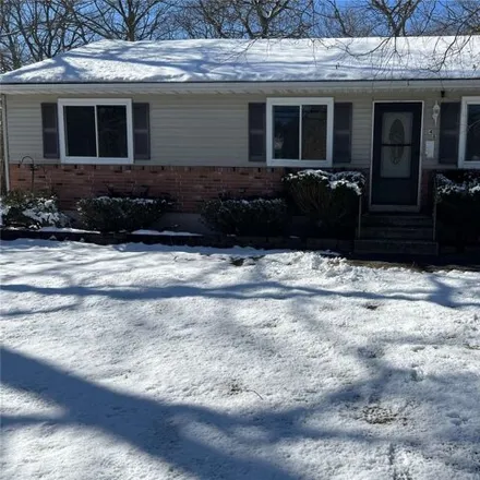 Rent this 3 bed house on 149 West Yaphank Road in Gordon Heights, Suffolk County