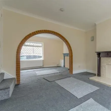 Image 6 - First Avenue, Mansfield Woodhouse, NG19 0BE, United Kingdom - Townhouse for sale