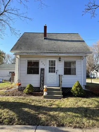 Buy this 4 bed house on 325 High Street in West De Pere, De Pere