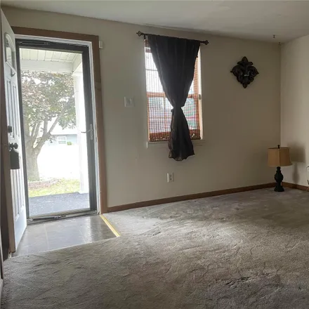 Image 6 - 1225 Columbia Road, Dupo, Saint Clair County, IL 62239, USA - House for sale