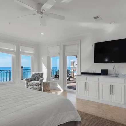 Rent this 8 bed house on Destin