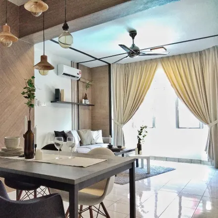 Rent this 3 bed apartment on Bright Hotel in Jalan SS 7/26, SS7