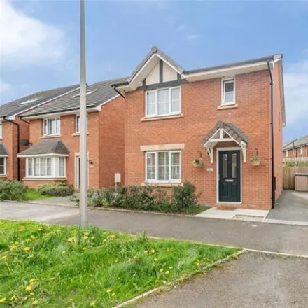 Buy this 3 bed house on Roften Way in Willaston, CH66 7NH