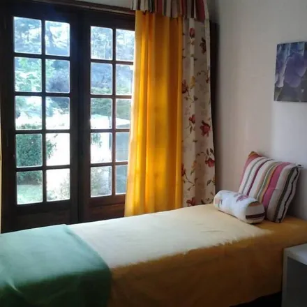 Rent this 2 bed house on Óbidos in Estrada da Cerca, 2510-106 Óbidos