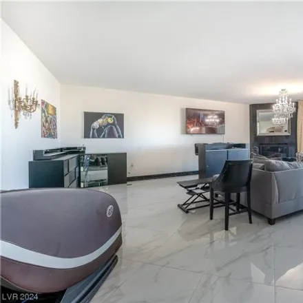 Image 2 - Turnberry Place Tower IV, Paradise Road, Winchester, NV 89169, USA - Condo for rent