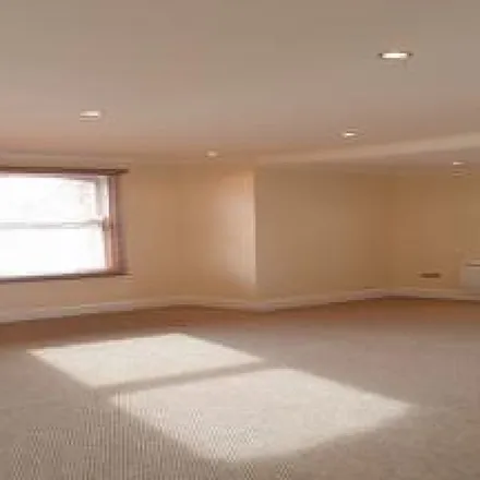 Image 2 - Cliff Grove, Stockport, SK4 4HR, United Kingdom - Apartment for rent