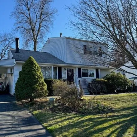 Buy this 5 bed house on 19 Barnes Drive in Village of West Haverstraw, NY 10923