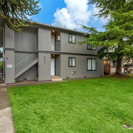 Buy this studio house on 3721 Hoyt Ave in Everett, Washington