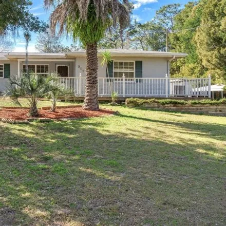 Buy this 2 bed house on 985 Hickory Avenue in Inverness, Citrus County