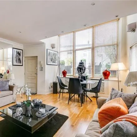 Rent this 2 bed apartment on 18 The Mount in London, NW3 6ST