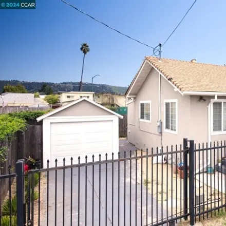 Buy this 2 bed house on 6024 Fortune Way in Oakland, CA 94613