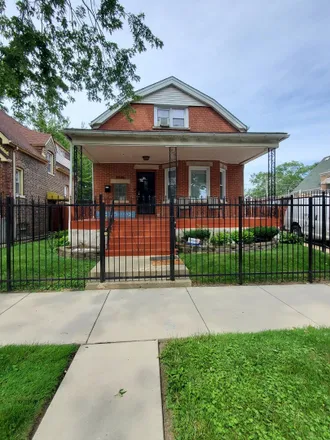 Buy this 4 bed house on 9926 South Green Street in Chicago, IL 60643