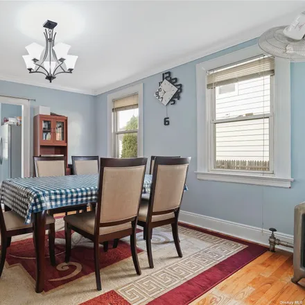 Image 6 - 220-4 103rd Avenue, New York, NY 11429, USA - House for sale