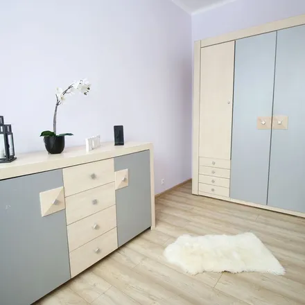Rent this 2 bed apartment on Michała Ossowskiego 8 in 91-078 Łódź, Poland