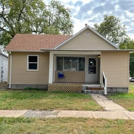 Image 2 - 1523 West 5th Street, Bonnavilla and Eastgate Mobile Home Park, Hastings, NE 68901, USA - House for sale