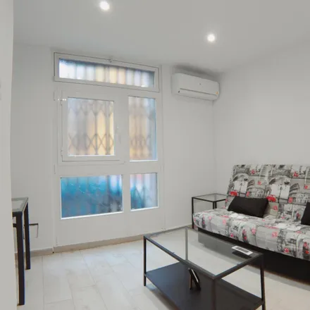 Rent this 1 bed apartment on Madrid in Calle de Berruguete, 30