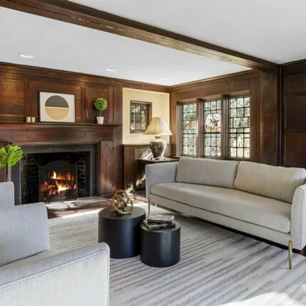 Image 5 - 19 Sycamore Street, Village of Bronxville, NY 10708, USA - House for sale