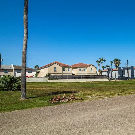 Buy this studio house on 101 Lantana Street in South Padre Island, Cameron County