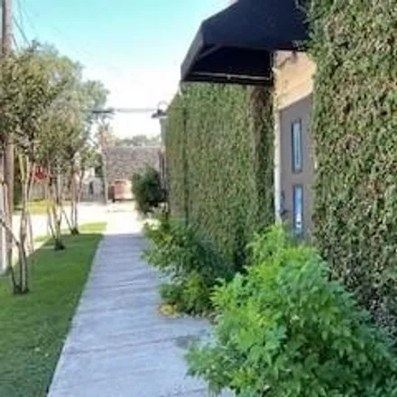 Image 4 - 3863 Bute Street, Houston, TX 77006, USA - House for sale