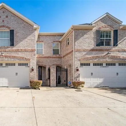 Buy this 3 bed townhouse on 5620 Belmont Avenue in Dallas, TX 75206