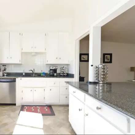 Image 5 - 7782 Norton Avenue, West Hollywood, CA 90046, USA - House for rent