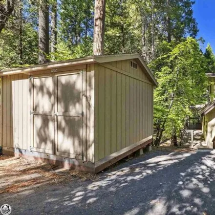 Image 2 - 19242 Superior Drive, Lakewood Park, Tuolumne County, CA 95383, USA - House for sale