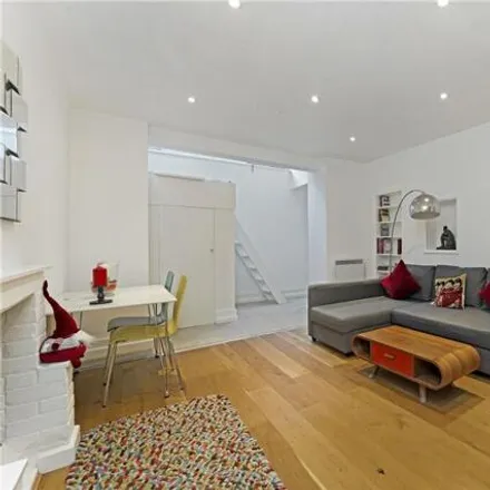 Buy this studio apartment on 35 Arundel Gardens in London, W11 2LP