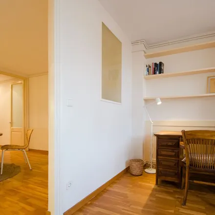 Image 5 - Esber, Carrer de Rogent, 08001 Barcelona, Spain - Apartment for rent