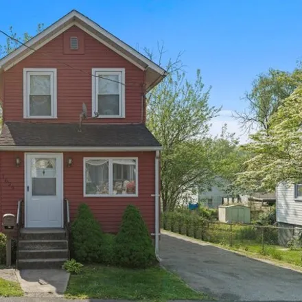 Buy this 3 bed house on 1631 Prospect Avenue in Rubicam, Abington Township