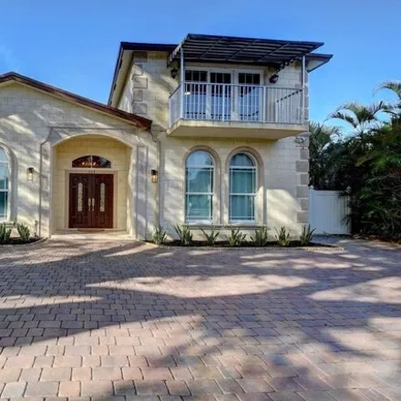 Rent this 6 bed house on 33 Northwest 8th Street in Boca Raton, FL 33432