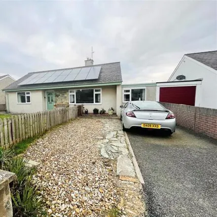 Buy this 3 bed house on Lôn Ceredigion in Pwllheli, LL53 5PP